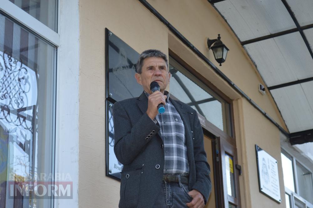 У Білгороді-Дністровському відкрили меморіальні дошки двом випускникам ліцею «Лідер», які служили в «Азові»