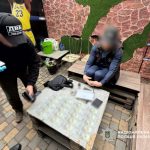 У Білгород-Дністровському районі затримали підкупника після відмови слідчого прийняти хабар