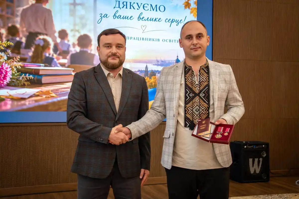 Повернувшись із фронту за парту: вчитель з Балти удостоєний ордена