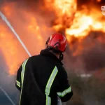 Потужна атака на Одещину: пошкоджені портові й промислові об'єкти, спалахнули масштабні пожежі