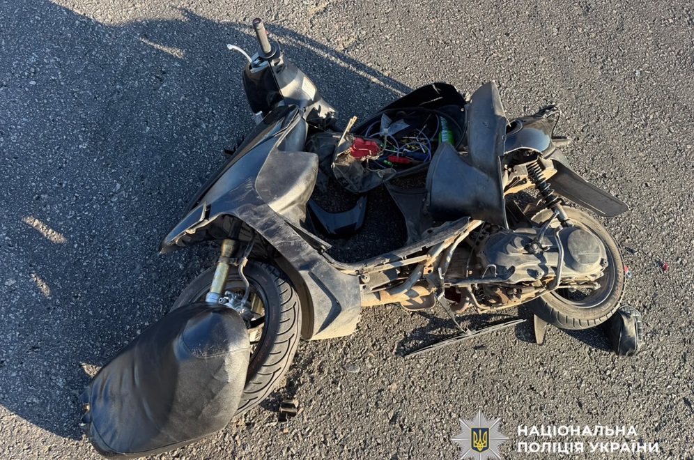 У Одеській області 13-річний підліток на мопеді потрапив у ДТП з автомобілем