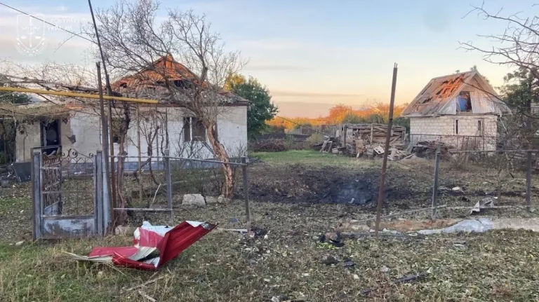 На Одещині внаслідок нічного нападу п’ять осіб зазнали травм, житлові споруди й бізнес-об’єкти отримали ушкодження (фотографії)