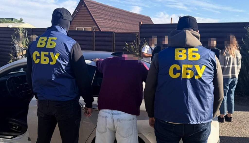 В Одесі спіймали юриста під час отримання 315 тисяч доларів за припинення кримінальної справи