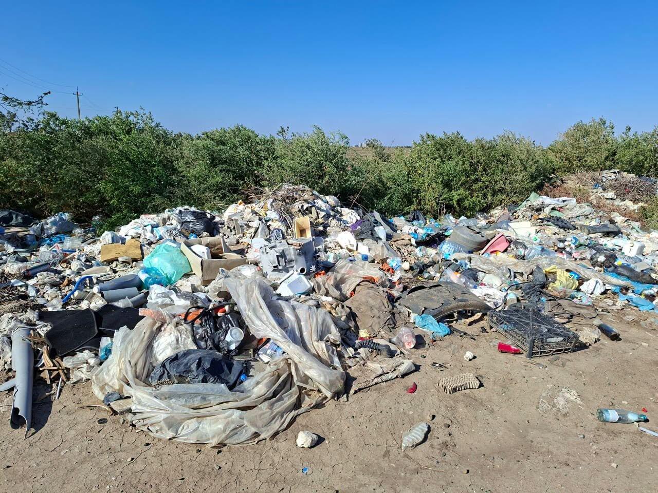 В Одеській області виявили несанкціоноване скупчення відходів площею 528 м²