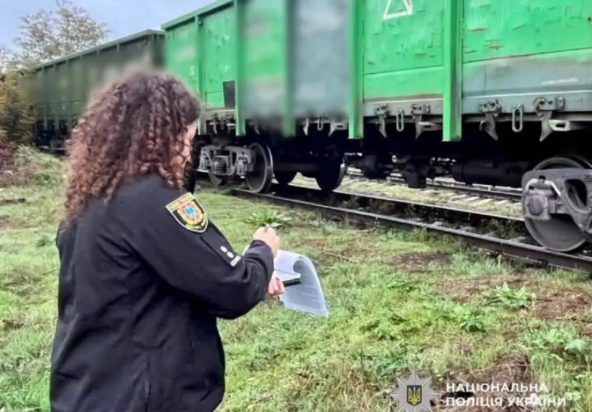 В Одесі місцевий житель залишився без верхньої кінцівки після зіткнення з товарним потягом