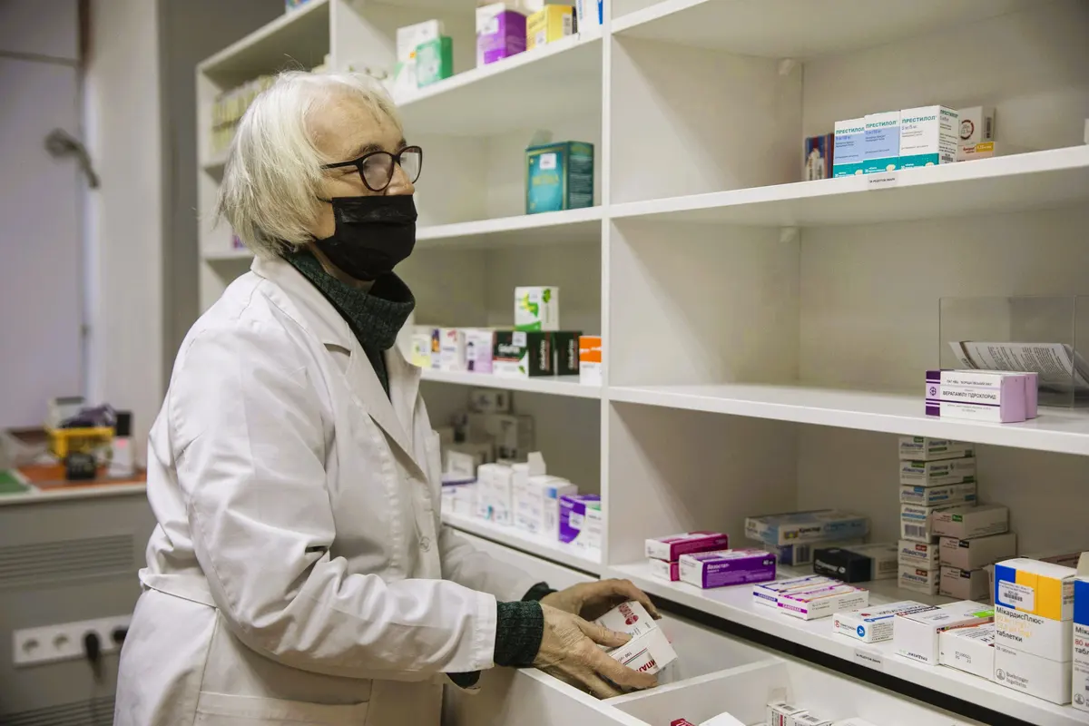 Період підвищеної захворюваності на інфлюенцу у розпалі, а в Одеському регіоні відсутні імунізуючі засоби — як діяти хворим