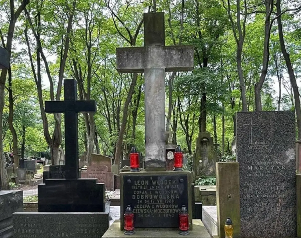 Представниця роду Льва Влодека запевняє, що виявила місце поховання проектувальника в столиці Польщі — в Одесі планують експозицію