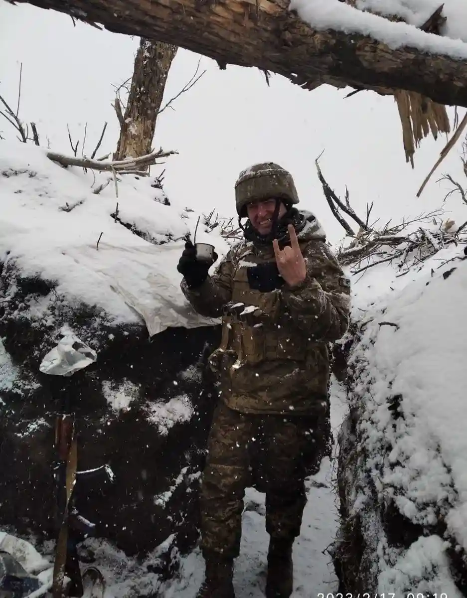 Сержант Салій на позиціях