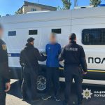 29-річного затримали в Одесі за те, що увірвався до квіткової крамниці й погрожував її власниці