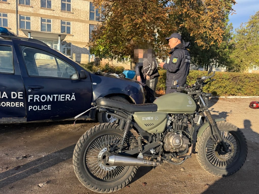 Біля Паланки на маршруті Одеса-Рені мотоцикліст незаконно перетнув межу та поїхав у сторону Молдови