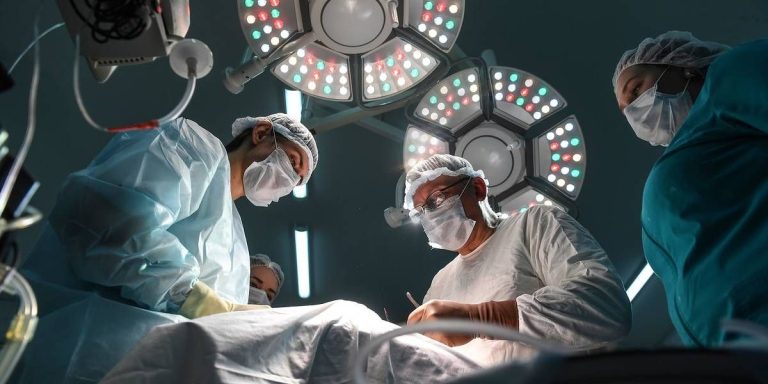 Хто в Одесі може скористатися безкоштовним ендопротезуванням і як записатися на консультацію