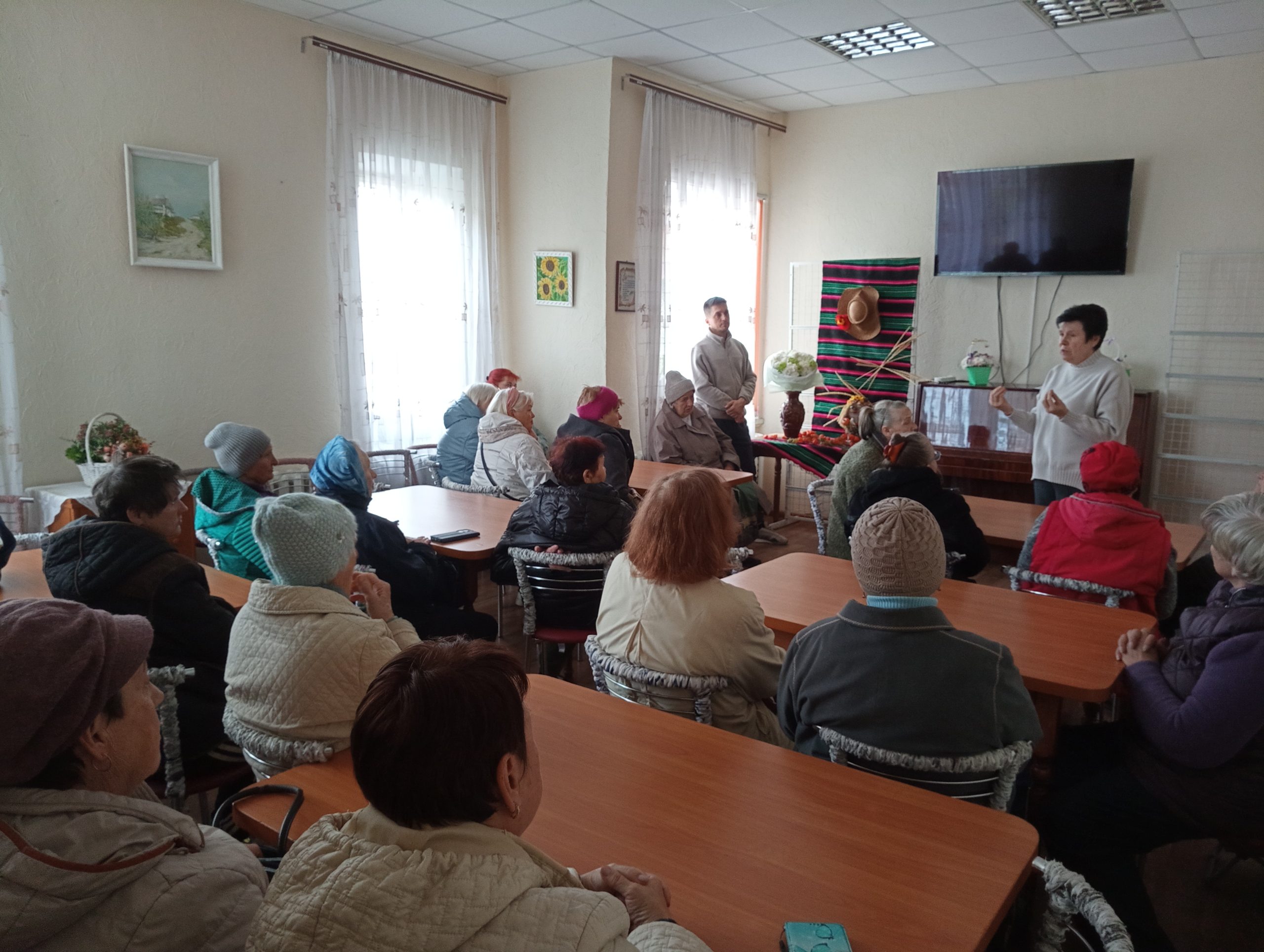 Інноваційні методики підтримки літніх людей у територіальному центрі