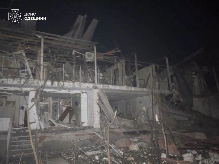 На Одещині усунули післядії ударів РФ: погашено загоряння та розчищено пошкоджені ділянки