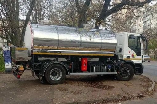 На Пересипі в Одесі перебої з подачею води — де стоять водовози