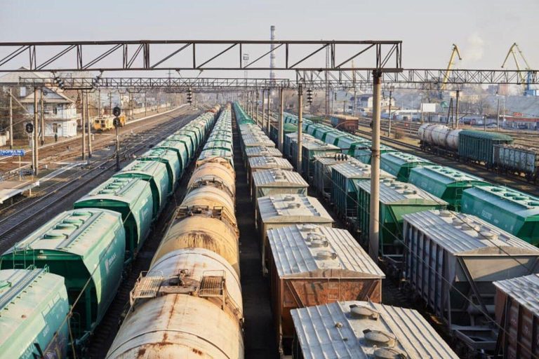 Обсяги перевезення зернових до гаваней одеської агломерації зменшилися на понад 50%