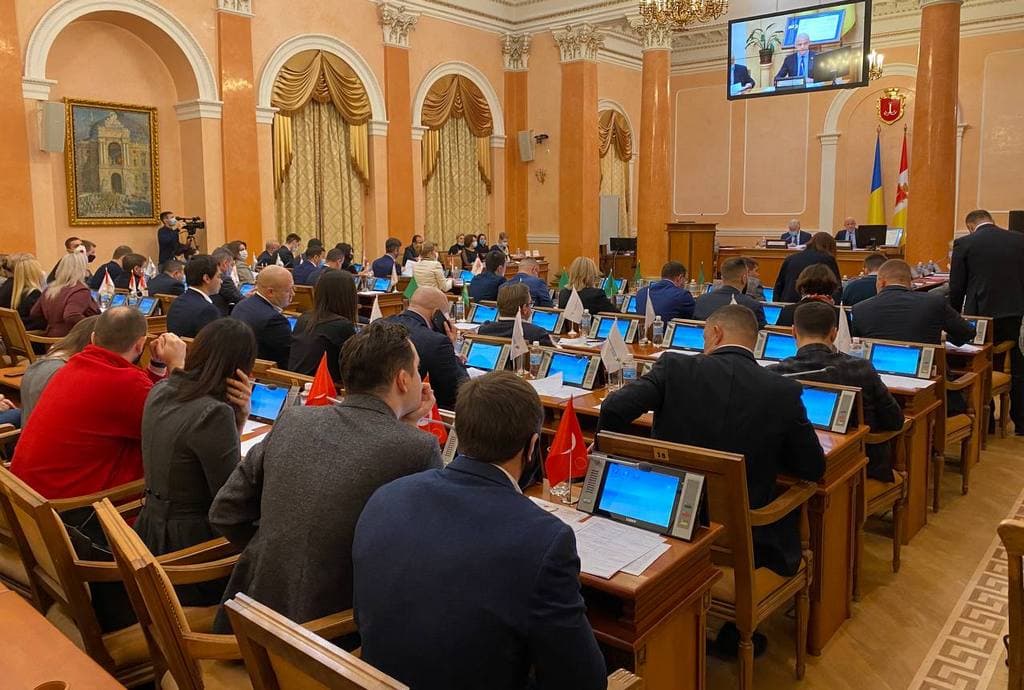 Одещина лідирує за кількістю мовних скарг, серед порушників — депутати