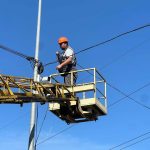 Пошкоджений у ДТП світлофор на одеському перехресті відновили комунальники