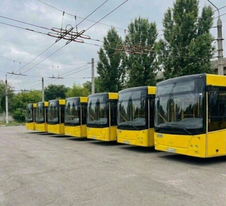 Сім автобусів із Дніпра поповнили автопарк Одеси — де вони курсуватимуть