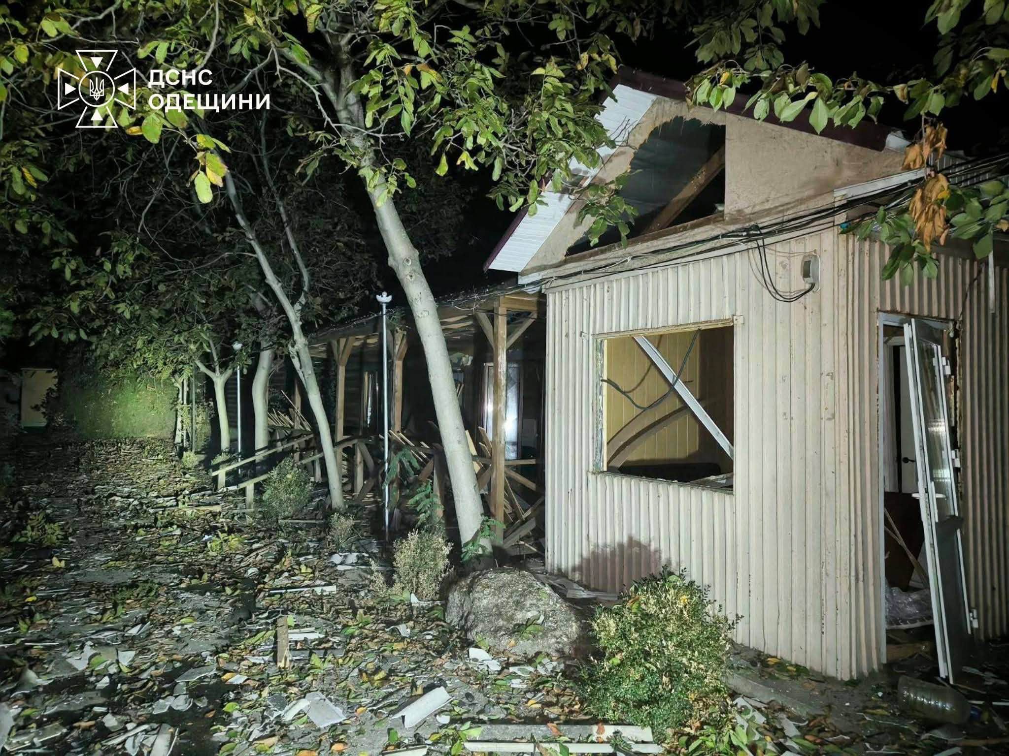 Склад та бази відпочинку в Одеській області пошкоджені внаслідок російських ударів