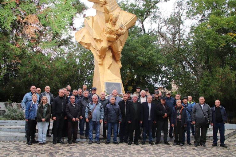 У Болграді віддали шану бійцям 8-го парашутно-десантного підрозділу, які загинули
