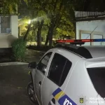 У Південному тринадцятирічна дівчина зірвалася з лоджії 9-го поверху