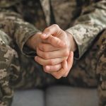 У Сараті військового охоронця позбавили волі через летальні тілесні ушкодження, завдані партнерці по життю