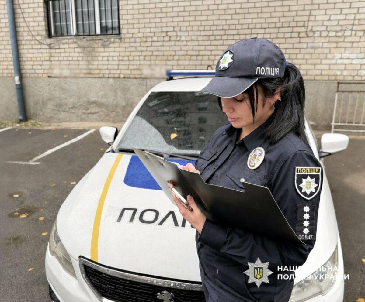 Удень в місті Одесі військовослужбовець зі СЗЧ відібрав у півстолітнього чоловіка речі