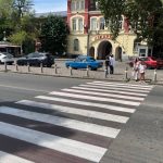 В Одесі підвищують безпеку шкіл — нові пішохідні переходи та оновлена дорожня розмітка