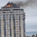 В Одесі покрівля багатоквартирного будинку охоплена вогнем — оприлюднено