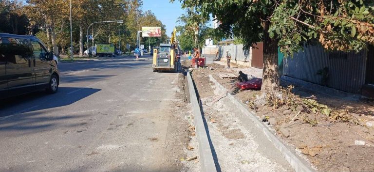 В Одесі розпочали ремонт масштабної ділянки на Вадатурського: перші результати