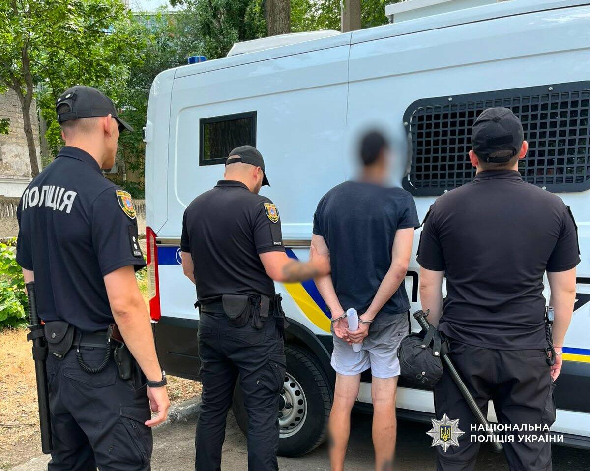 В Одесі скерували до суду справу чоловіка, який торгував гранатами та сотнями набоїв