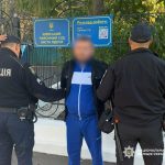 В Одесі затримали двох військових зі «сувенірами» — гранатами, винесеними з військових частин