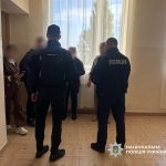 В Одеській області 18-річний юнак націлив пістолет на школяра — поліція розпочала розслідування