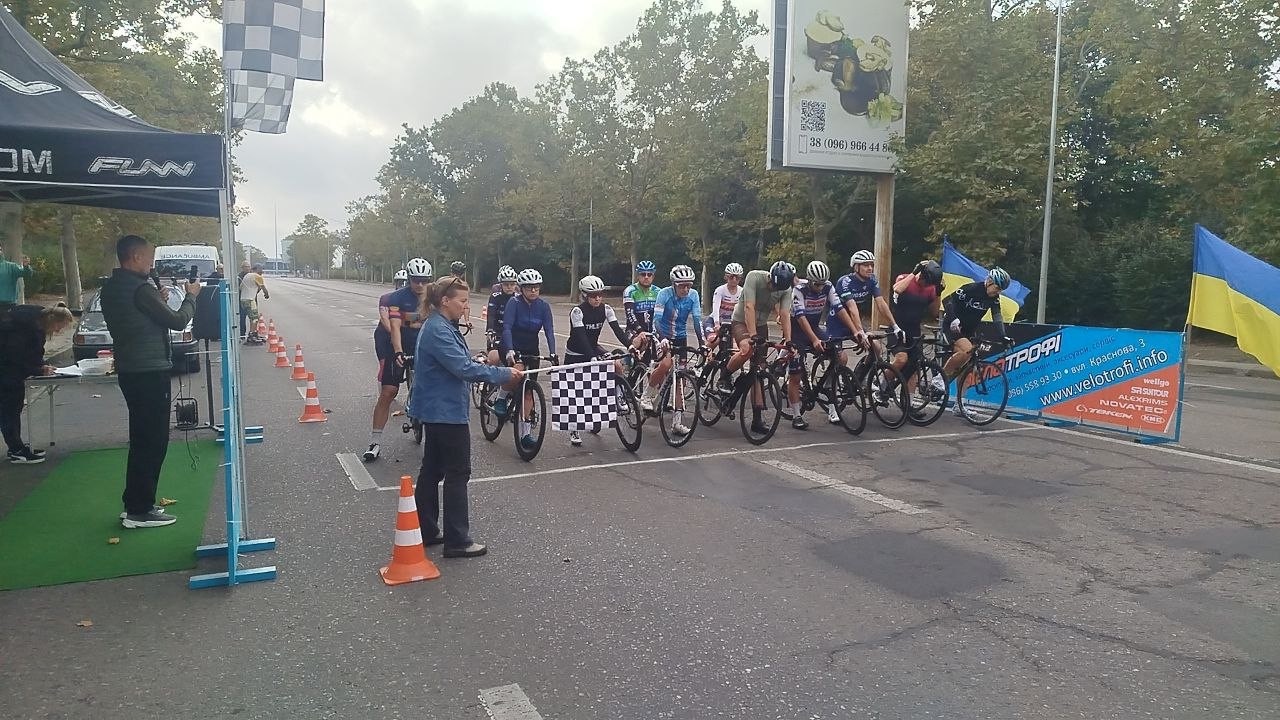 Велосипедний чемпіонат Одеси: спортсмени подолали маршрути 26 і 33 км