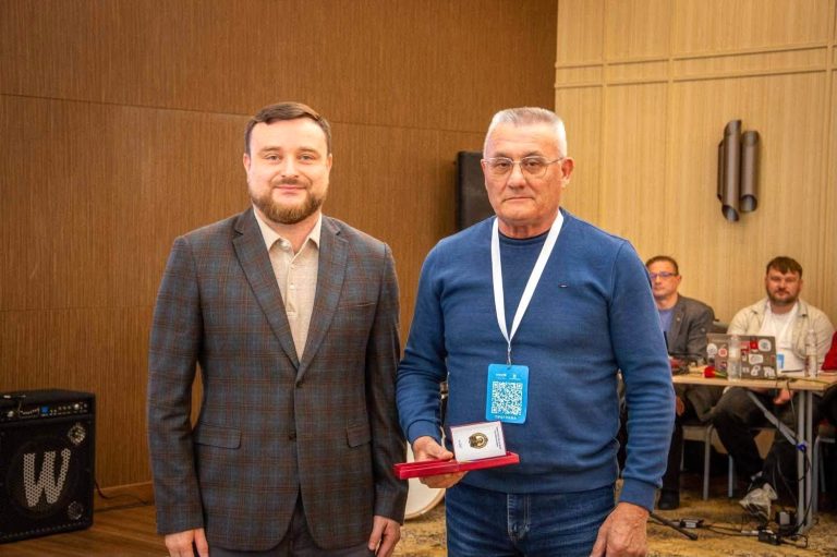 Від злетів у спорті до визнання в педагогіці