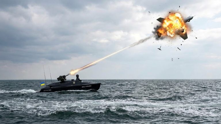 Як українські морські дрони відбивають атаки «Шахедів» і захищають узбережжя Одещини (ВІДЕО)