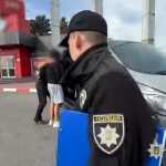 З Румунії, де він переховувався після шахрайства на 11 млн грн, видали Україні колишнього члена міської ради Одеси