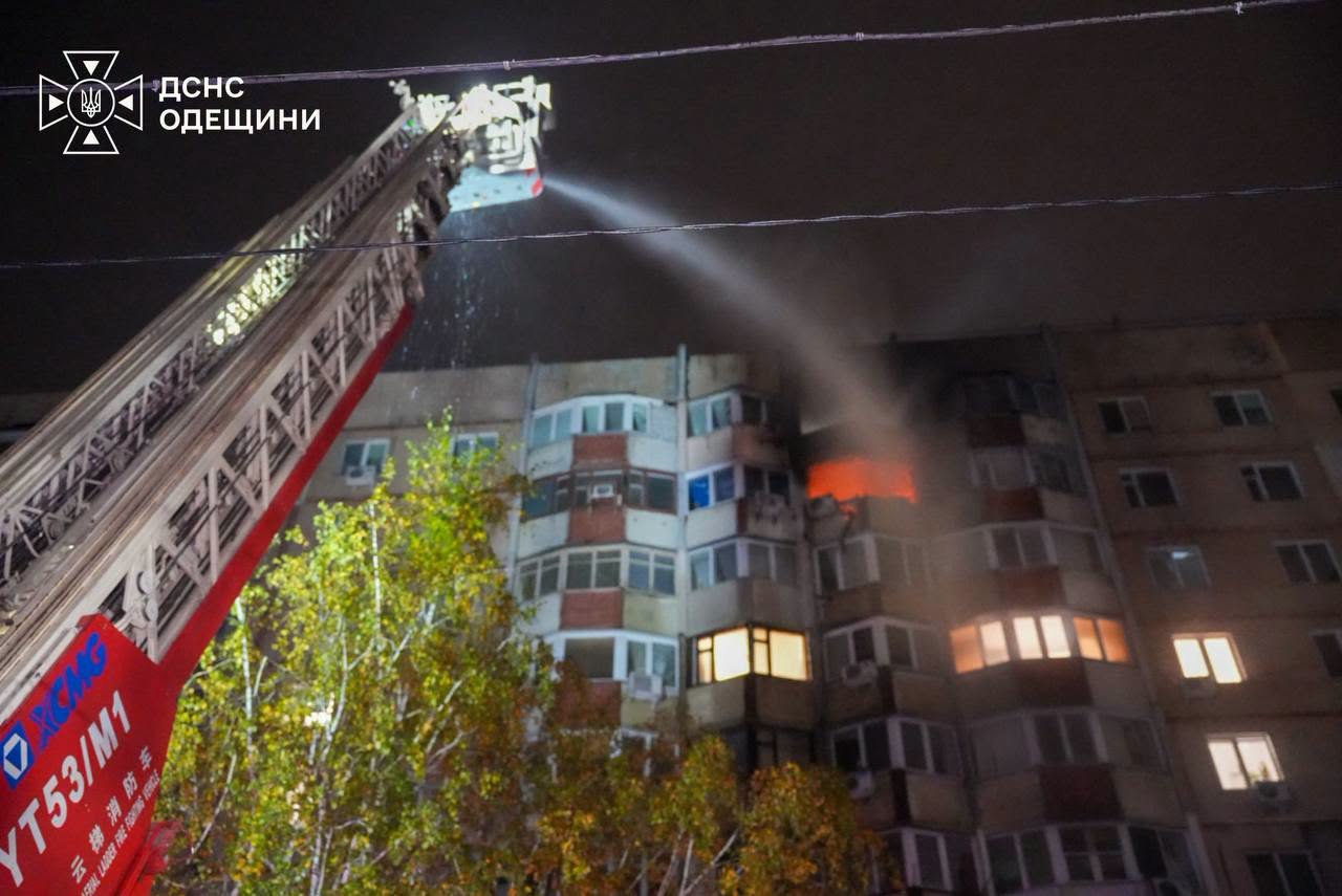 Загорання в одеській висотці забрало життя мешканця