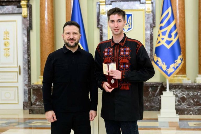 Зеленський відзначив одеського вчителя званням «Заслужений вчитель України»